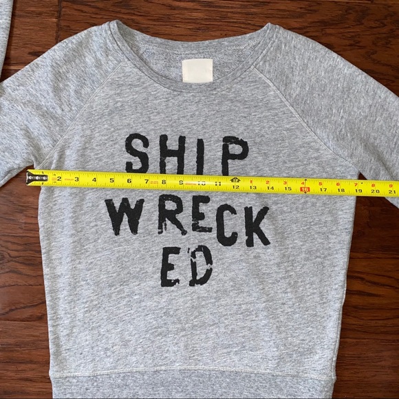 LEVI’S Sweatshirt. - Picture 3 of 6